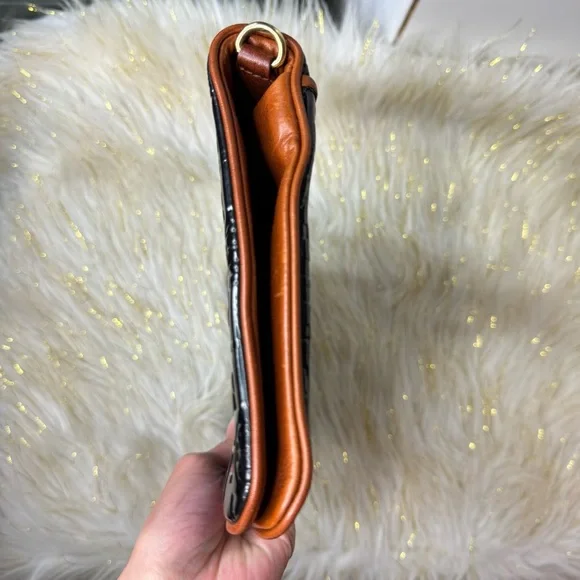 Tory Burch Black Clutch with Brown Logo Trim - Picture 5 of 9